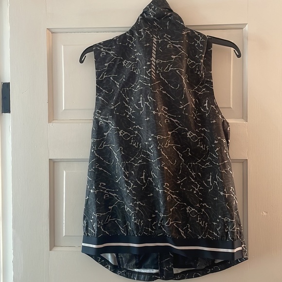 Lightweight Running Vest - Picture 2 of 2